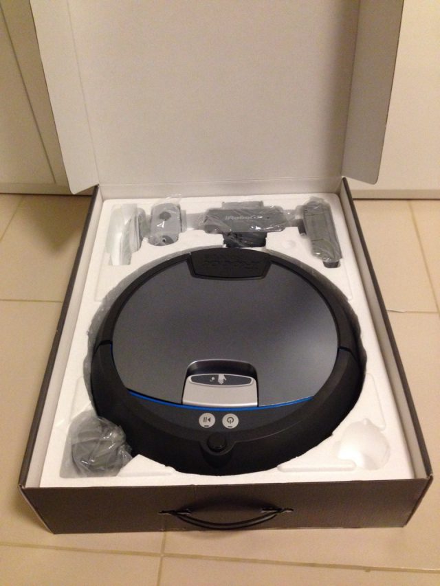 iRobot Scooba 390 Unpacked