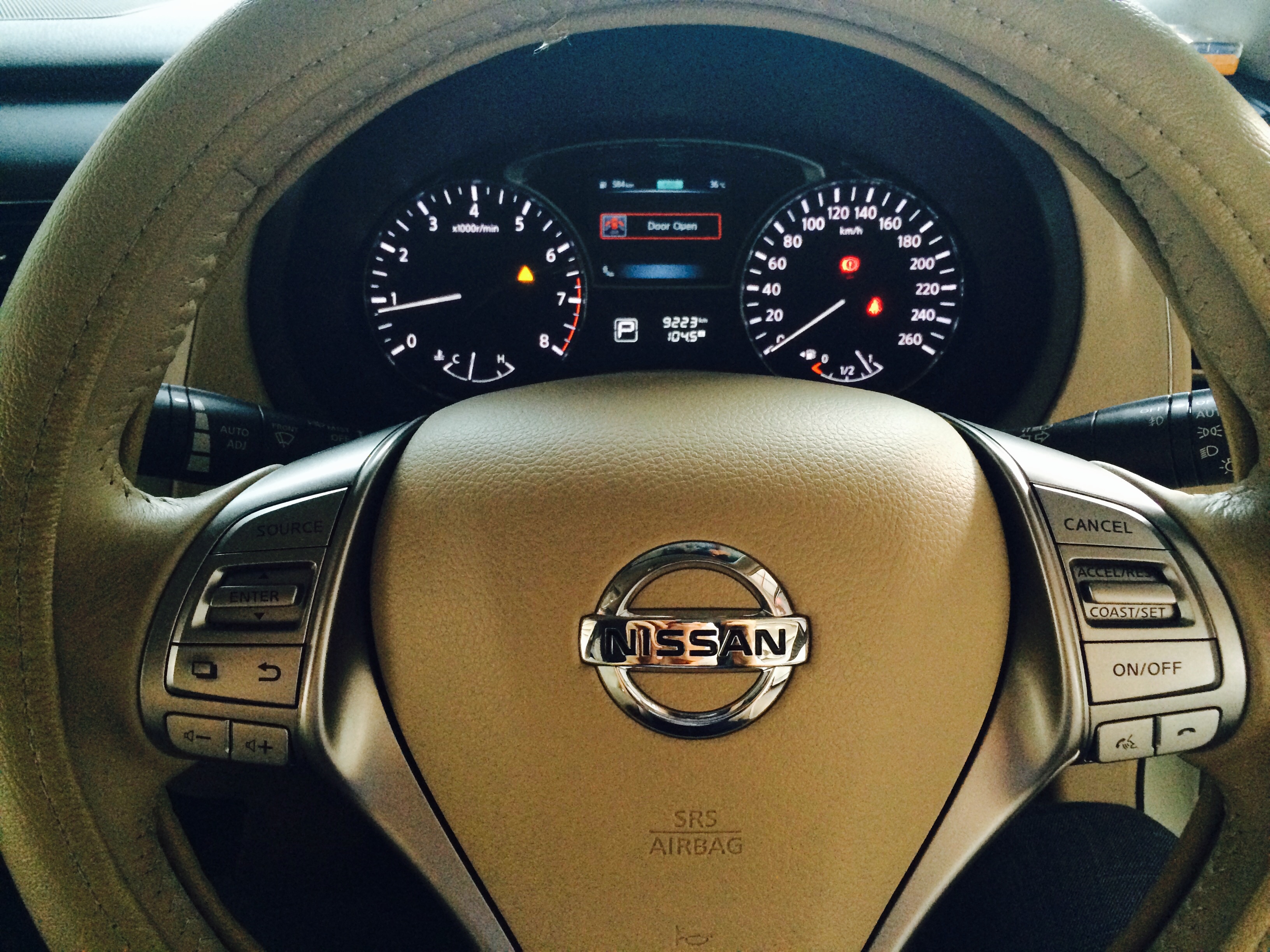 Nissan-Teana-L33-Steering-Wheel