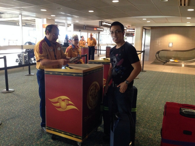 Disney-Cruise-Line-Transportation-Checkin-Counter