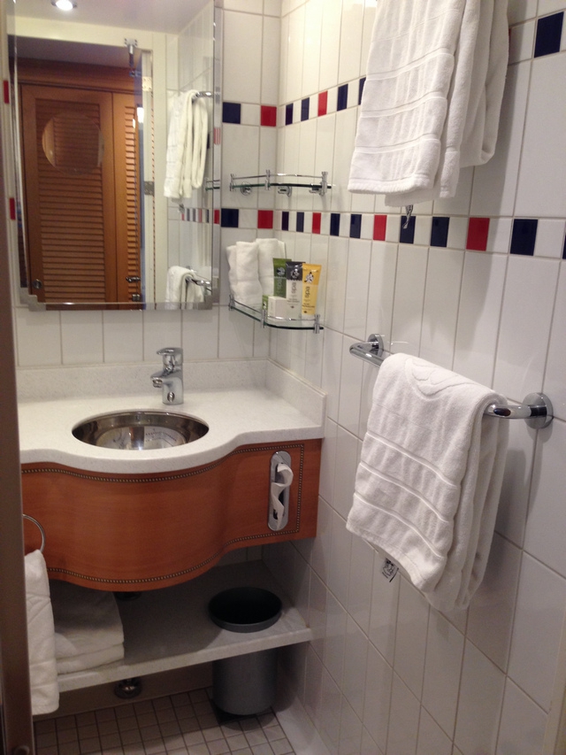 Disney-Cruise-Dream-Stateroom-Verandah-Bathroom2