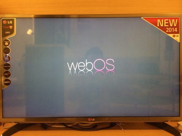 LG-SmartTV-32LB650T-webOS-Welcome-Logo-webOS