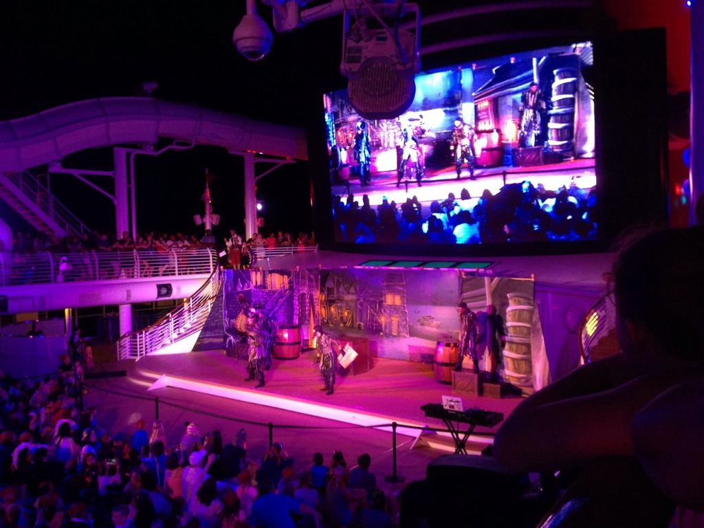 Disney-Cruise-Dream-Pirate-Night-Party2