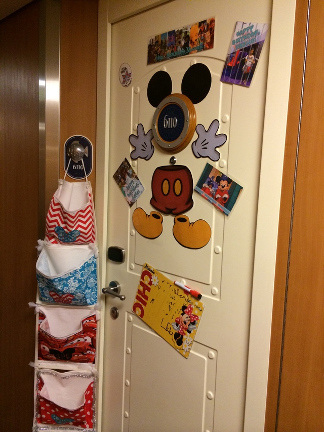 Disney-Cruise-Dream-Stateroom-Door-Decoration