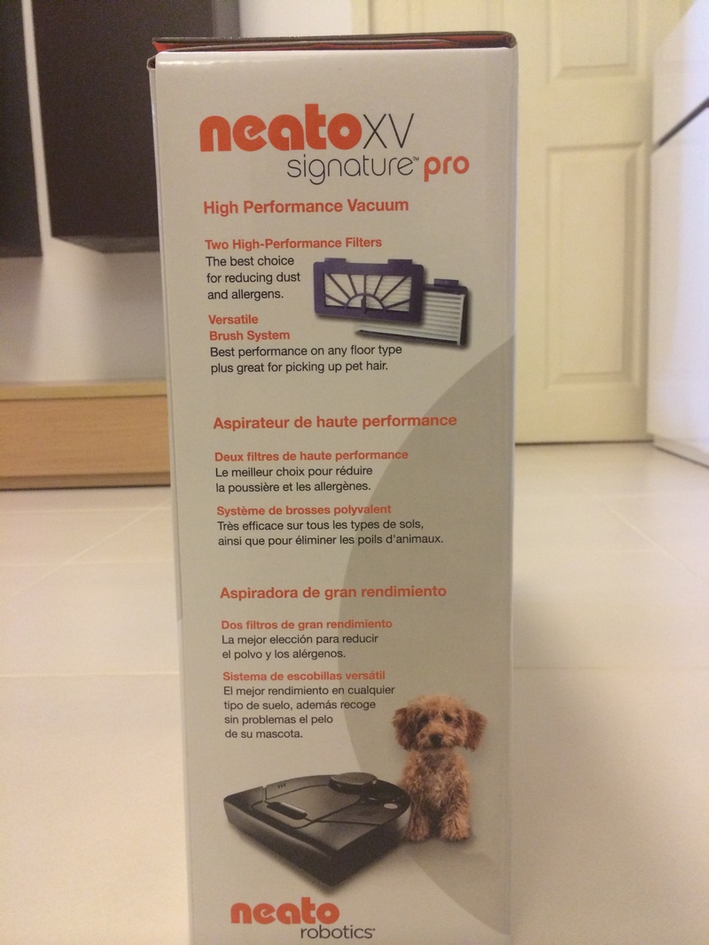 neato-xv-signature-pro-box-left