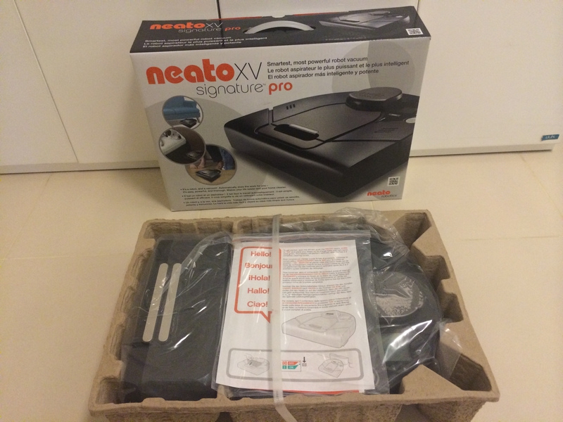 neato-xv-signature-pro-box-unpacked-inside-uncovered