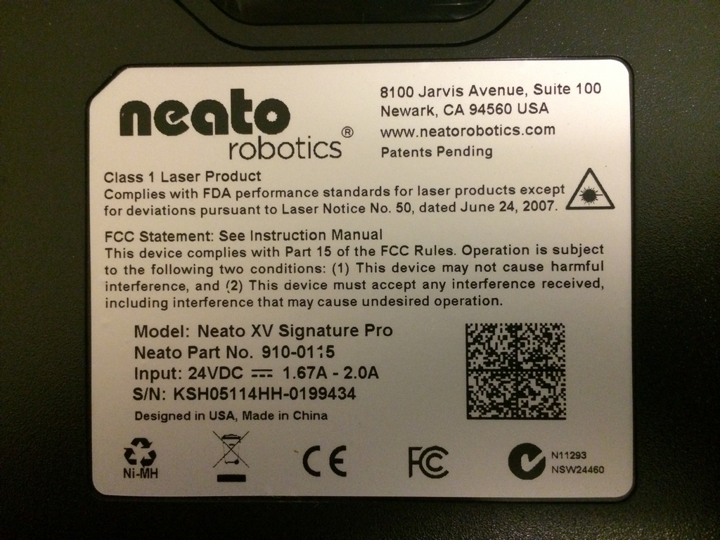 neato-xv-signature-pro-underside-label