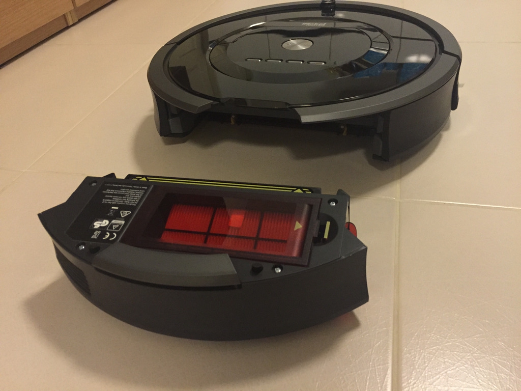 irobot-roomba-880-dirtbin-removed