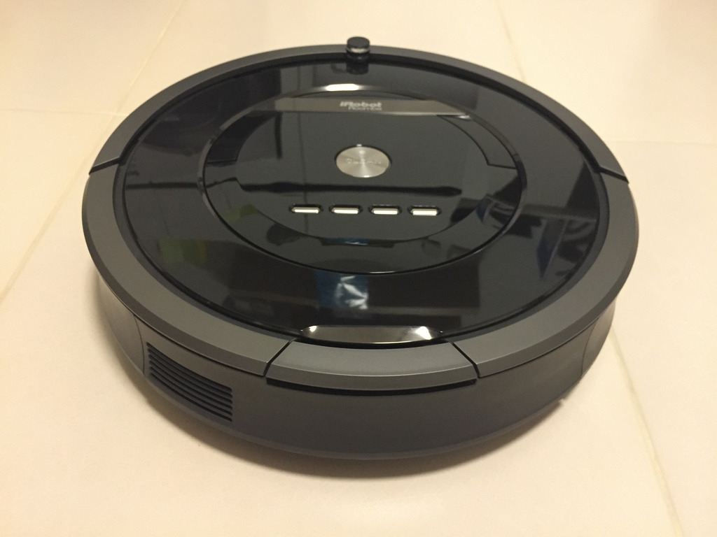 iRobot Roomba 880 Tilt View