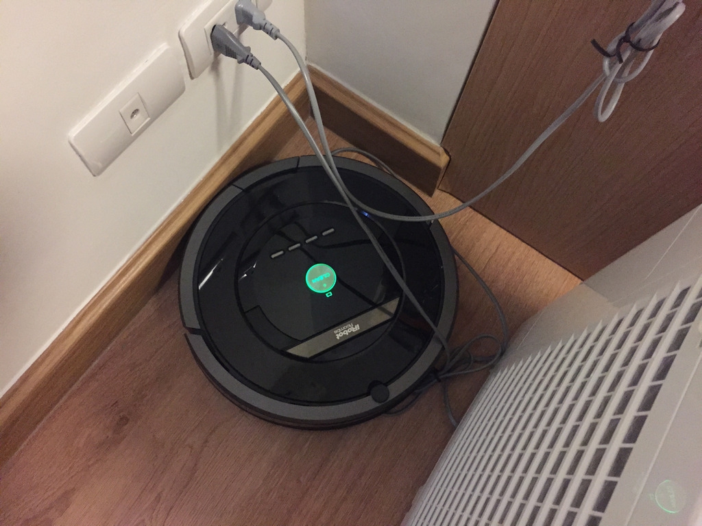 iRobot Roomba 880 Working
