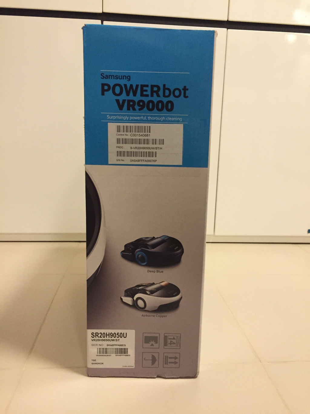 Samsung Powerbot VR9000 Box Left