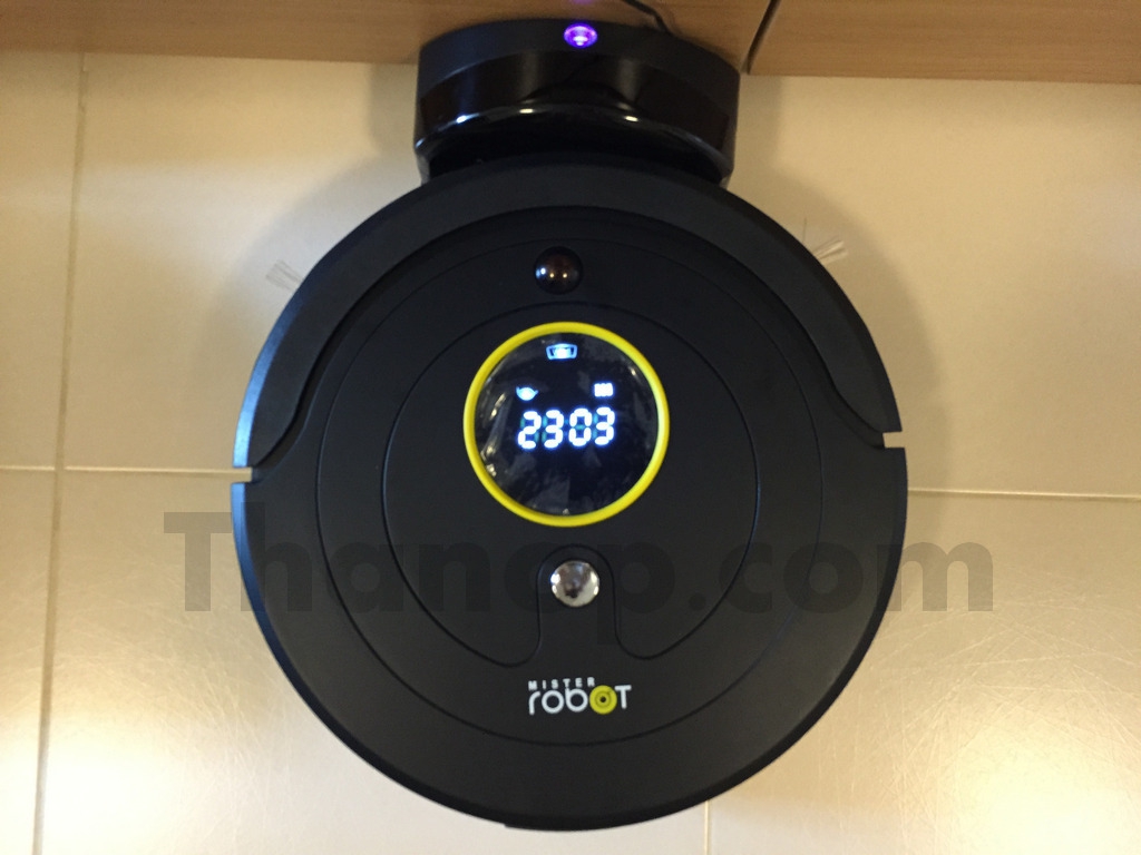 mister-robot-jupiter-charging-from-charge-base