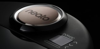 รีวิว Neato Botvac Connected หุ่นยนต์ดูดฝุ่น ตัวท็อป สั่งผ่าน App Neato Botvac Connected Top Side