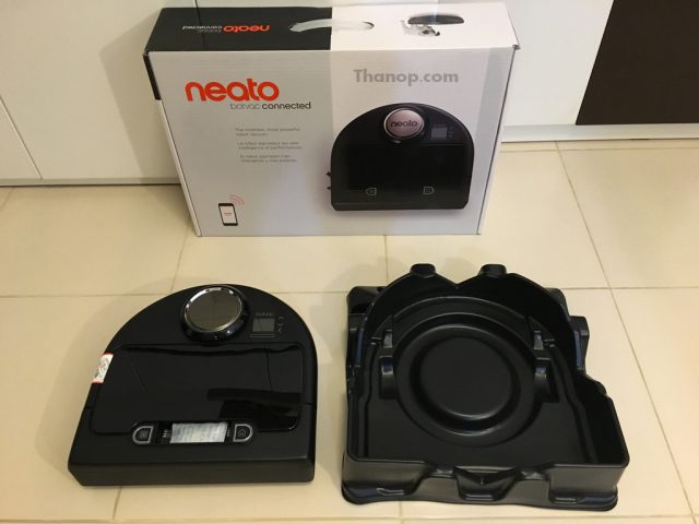 Neato Botvac Connected Box Unpacked with Shockproof