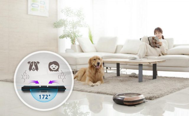 iClebo Omega Feature No More Trouble with Pet Hair