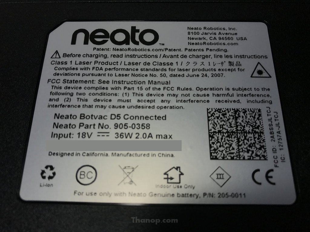 neato-botvac-d5-connected-underside-label