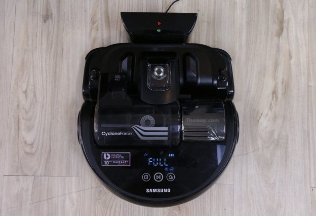 Samsung POWERbot VR9300 Charging with Charge Base