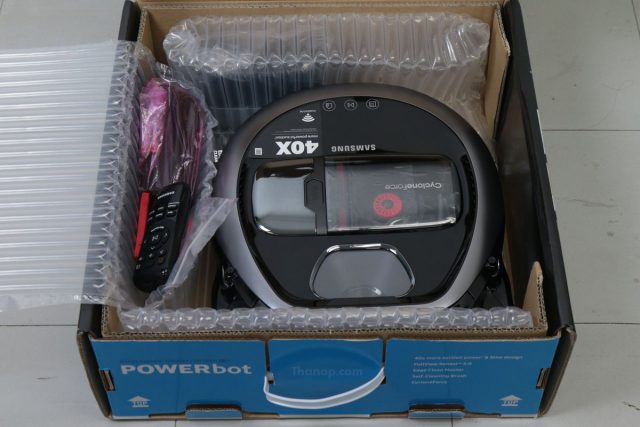 Samsung POWERbot VR7000 Box Unpacked