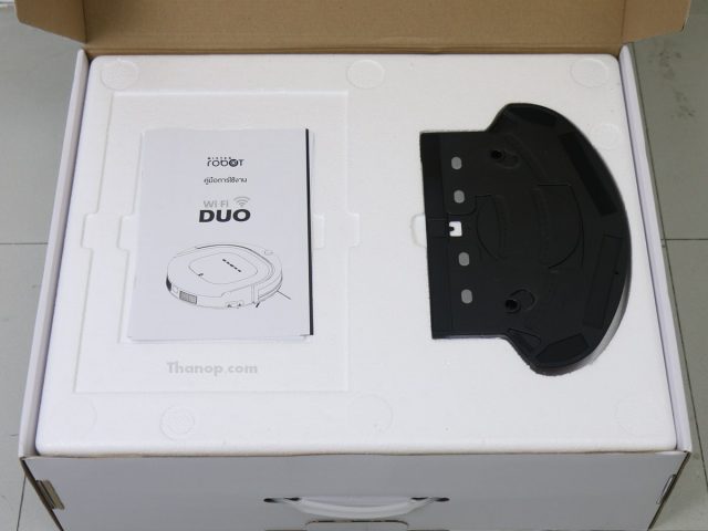 Mister Robot Duo Wi-Fi Box Unpacked with Cover