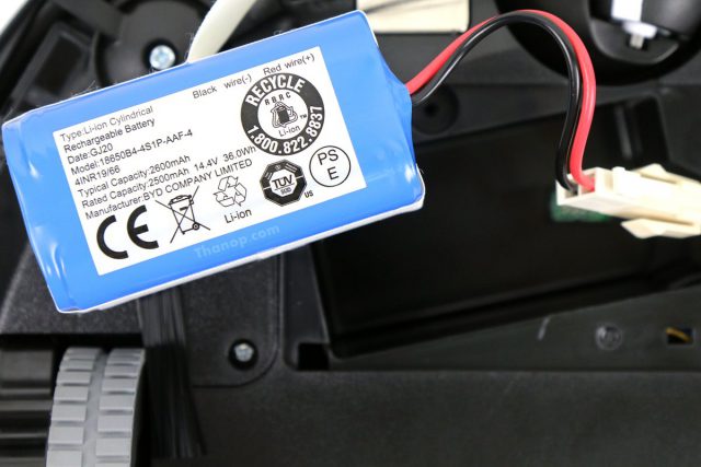 iBOT i900 Hybrid Dibea Battery Plugged