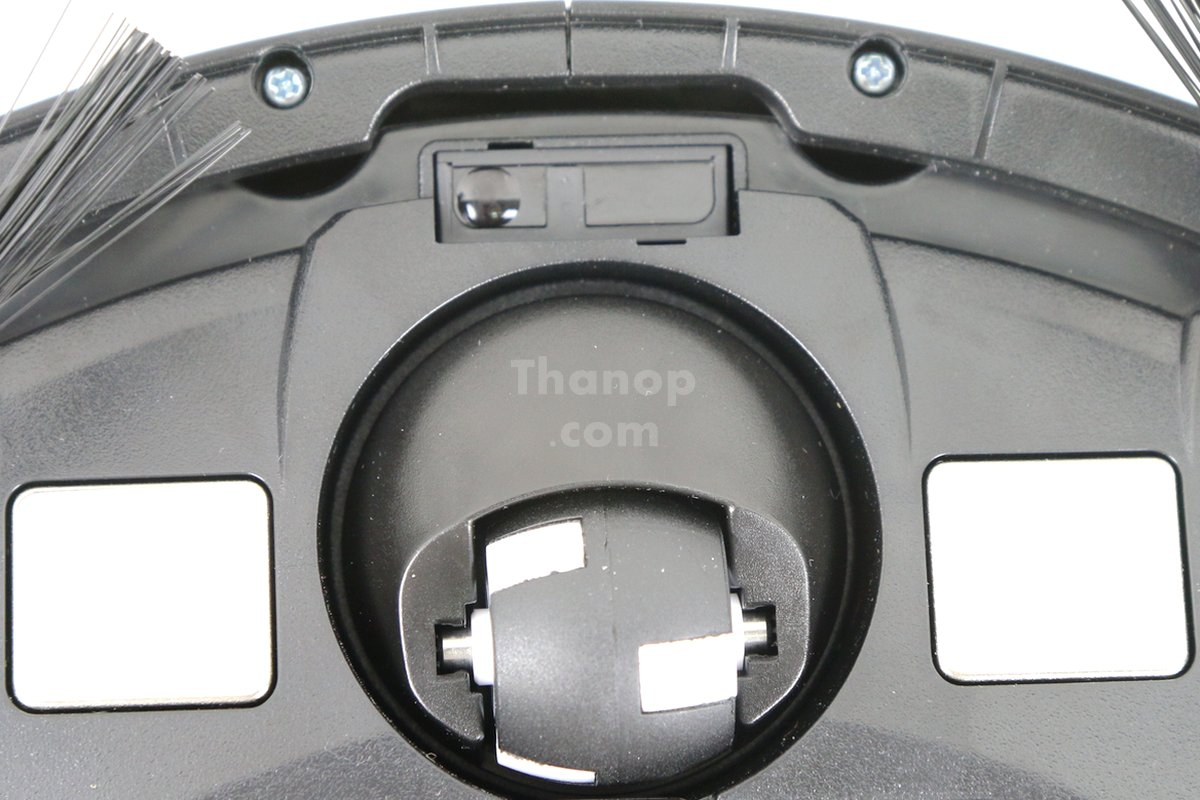 ibot-i900-hybrid-dibea-caster-wheel-and-charge-pins
