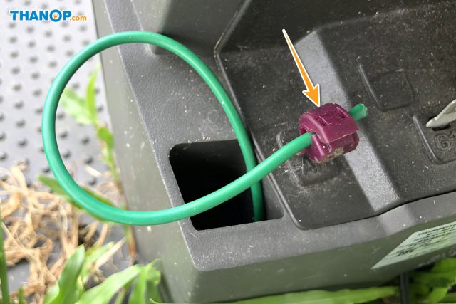 Robot Lawn Mower Boundary Wire Connected to Charge Base