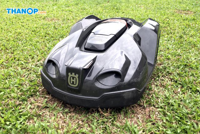 Robot Lawn Mower Front