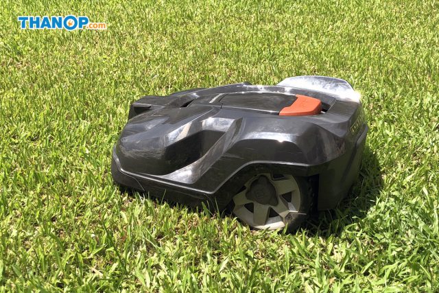 Robot Lawn Mower Side