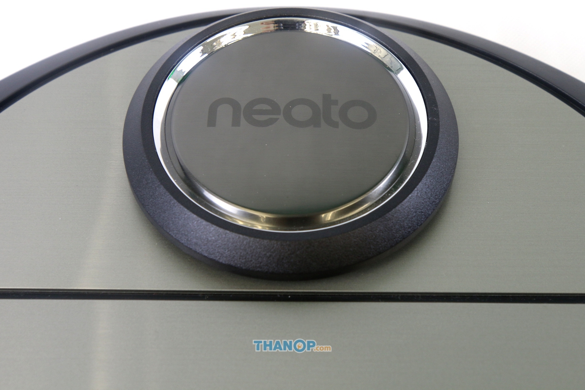 neato-botvac-d7-connected-botvision