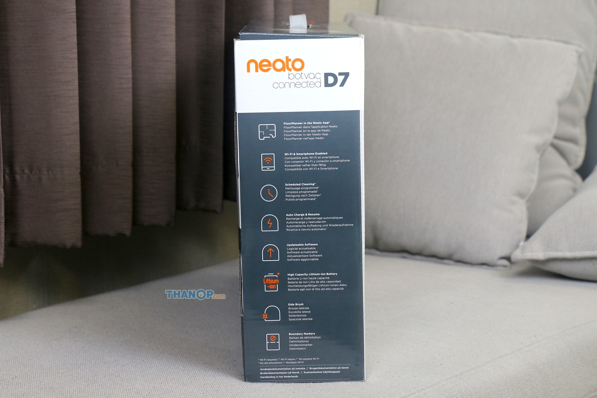 neato-botvac-d7-connected-box-left