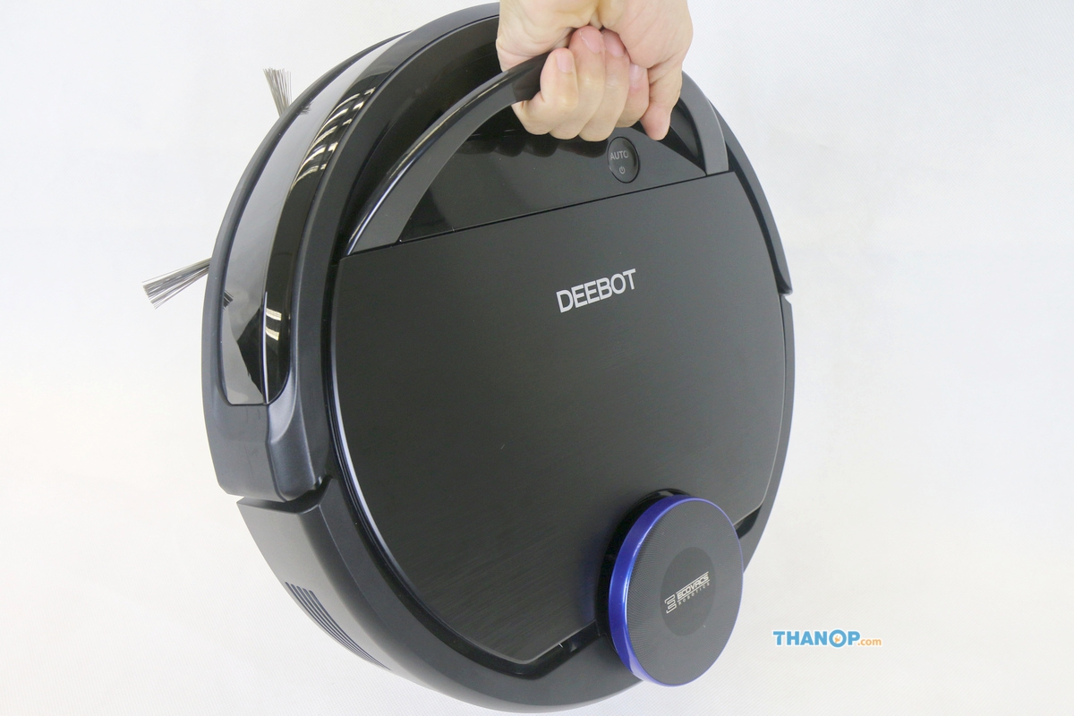 ecovacs-deebot-ozmo-930-handle