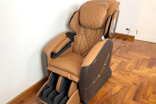 RESTER ARENA EC-355A Footrest Unfolded with Massage System