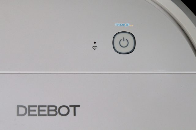 ECOVACS DEEBOT OZMO 900 Control Panel and Indicator Light