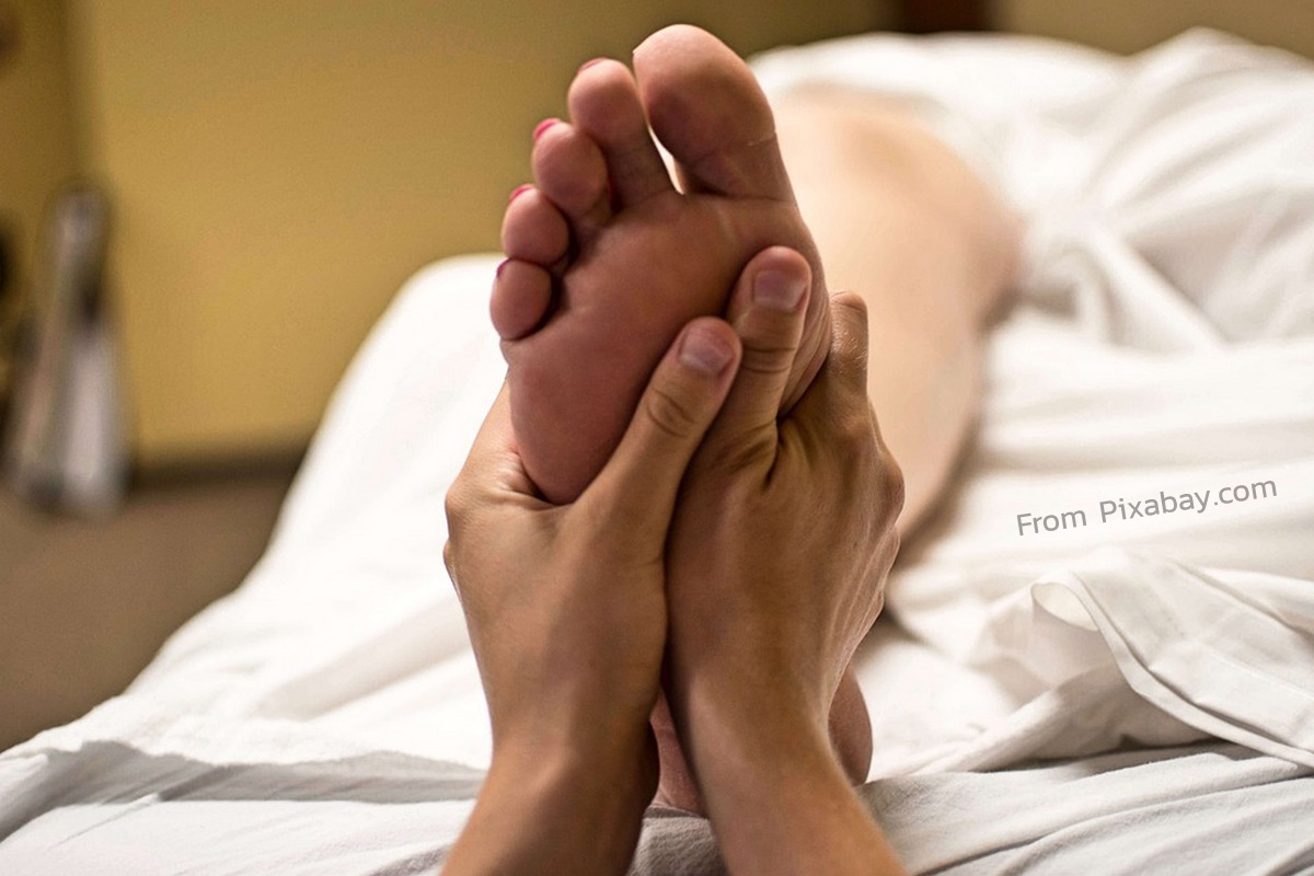 traditional-foot-massage