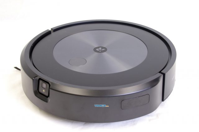 iRobot Roomba j7 Plus