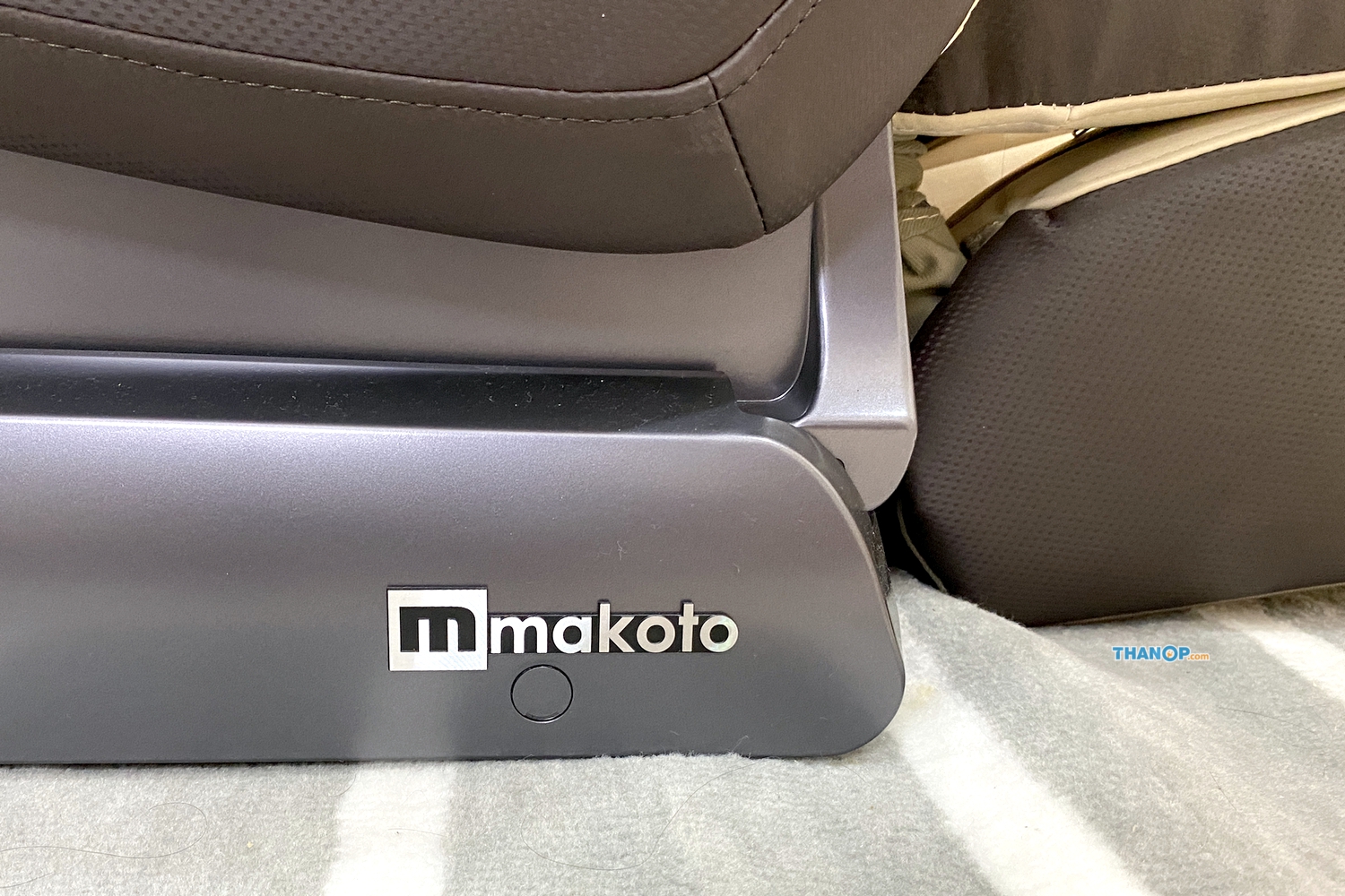 makoto-a92-side-cover-with-logo-plate