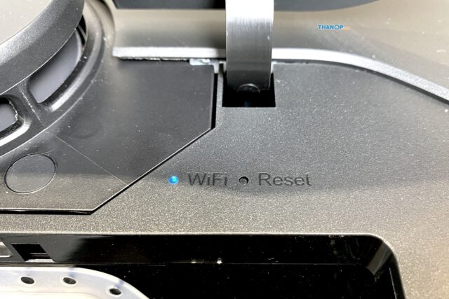 Roborock S7 MaxV Ultra Wi-Fi Indicator and Reset Button
