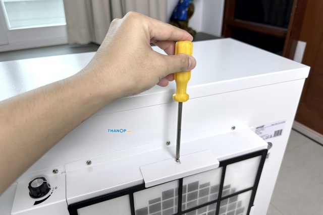 Smart Air Blast and Blast Mini Pre Filter Screwing